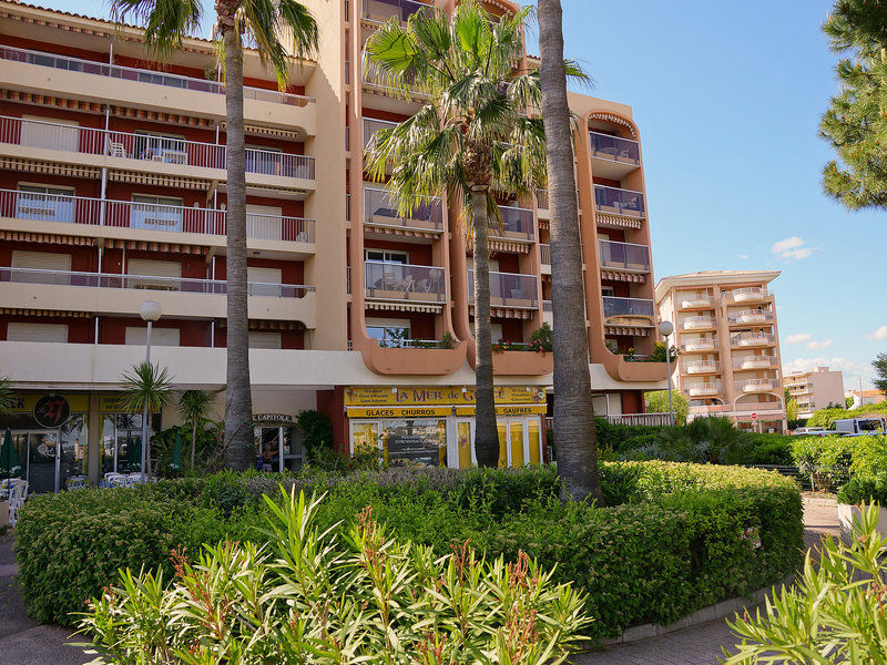 Apartment Le Capitole.7 Fréjus Exteriör bild